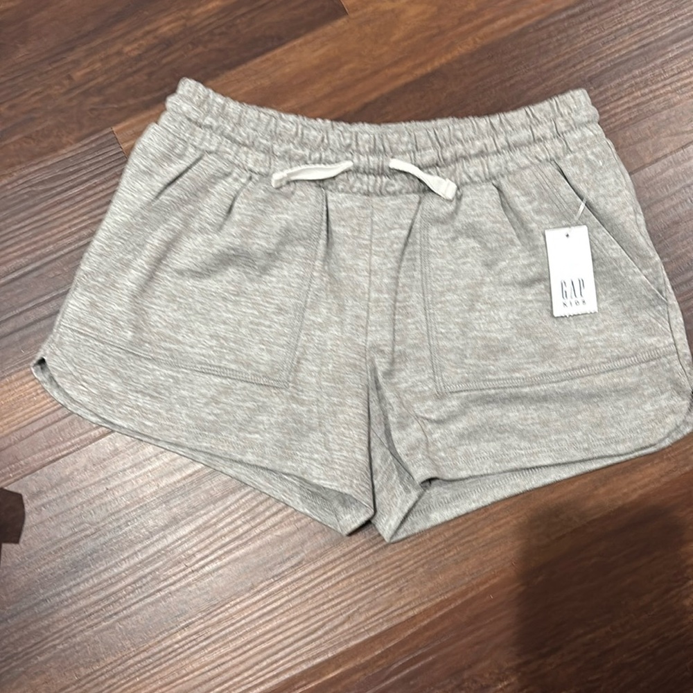 NEW WITH TAGS GAP FIT girls gray drawstring shorts size small 6/7